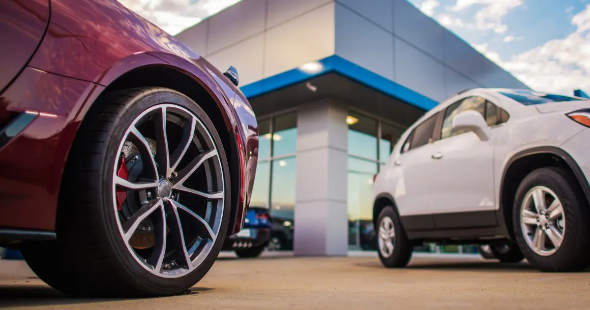 Assurances pour concessionnaires et garages automobiles : protégez vos collaborateurs et votre activité